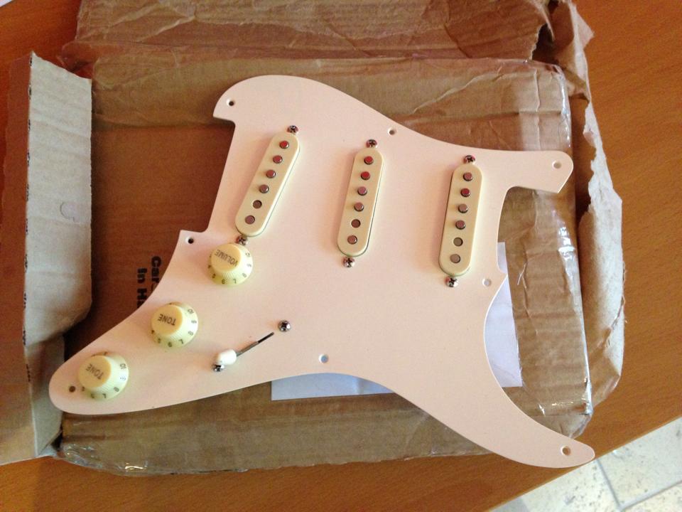 Strat upgrade part 1 Bare Knuckle pickups Musicademy